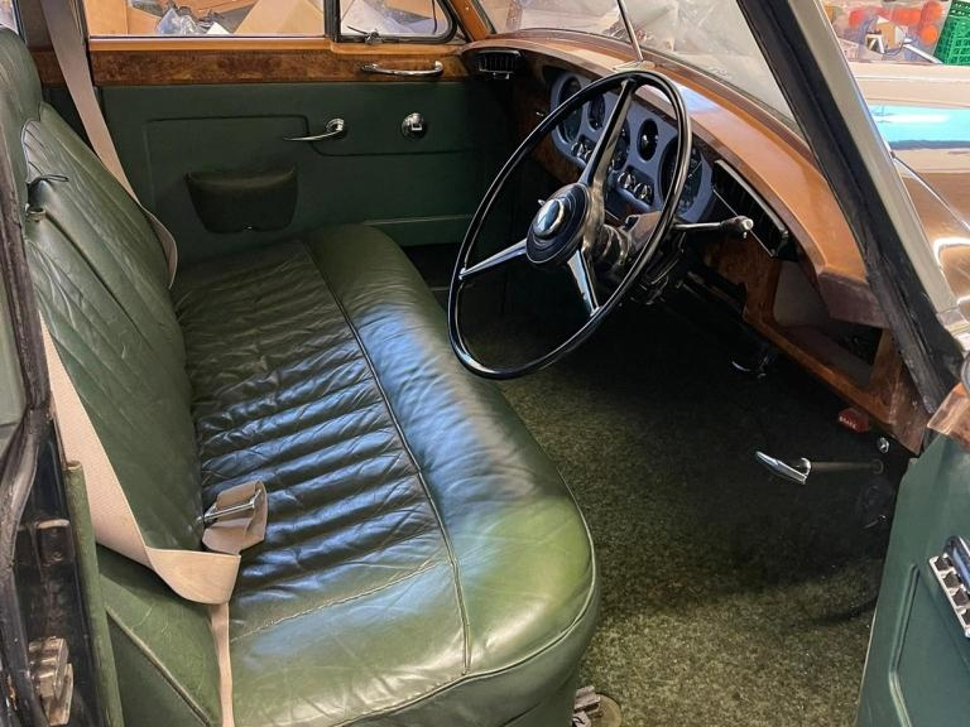 bentley-s2 interior image1