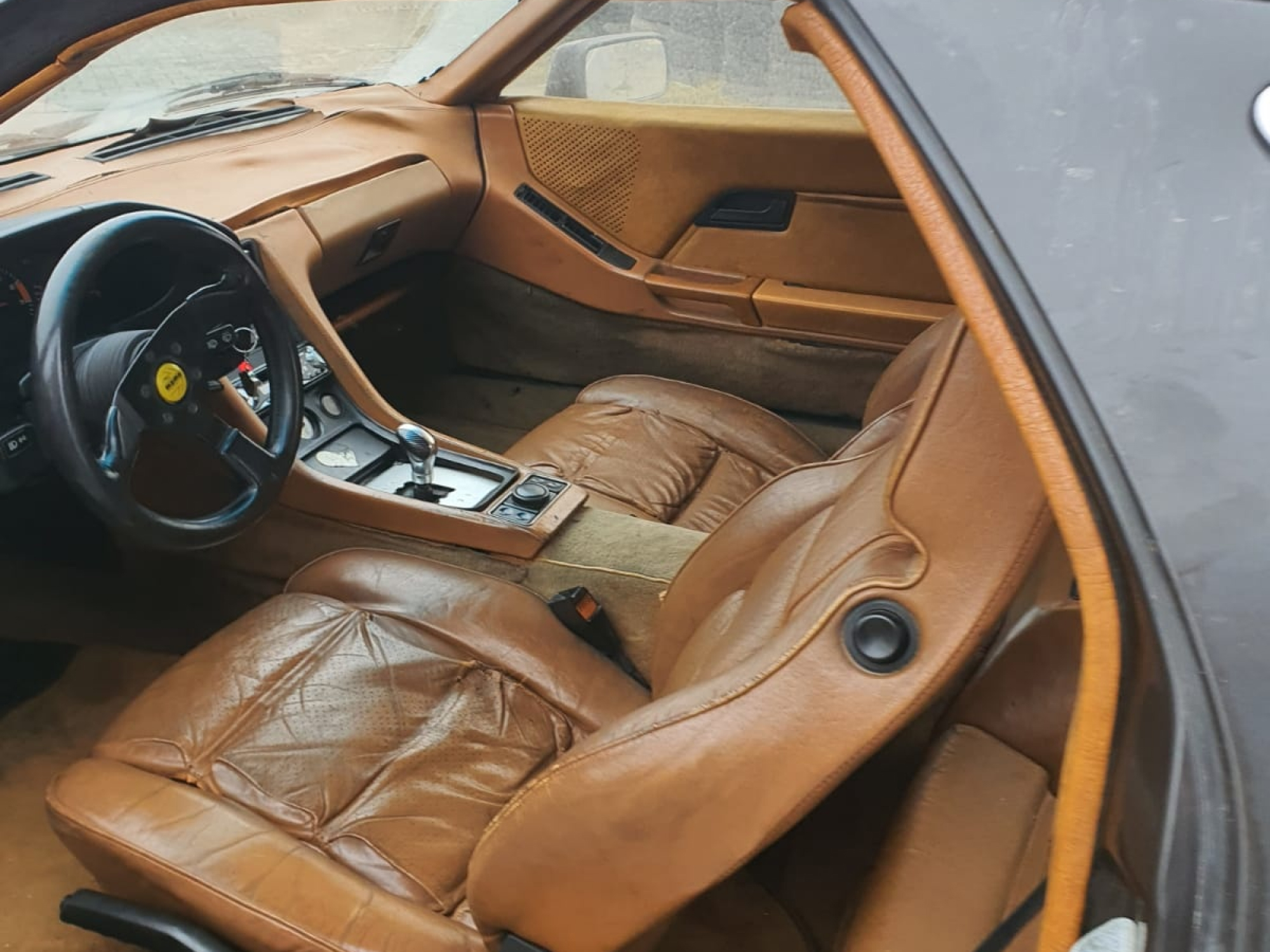 Porsche 928 interior bild1